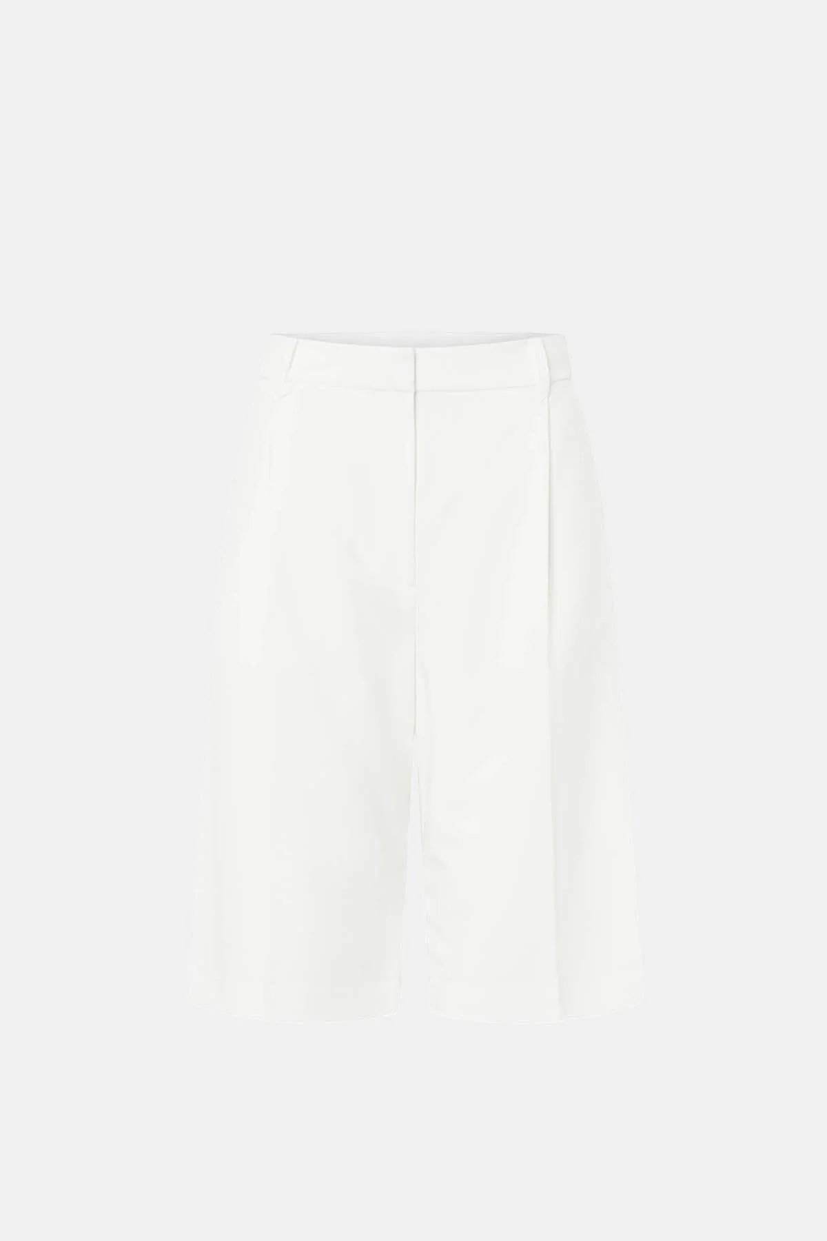 Astor Short - Image 6