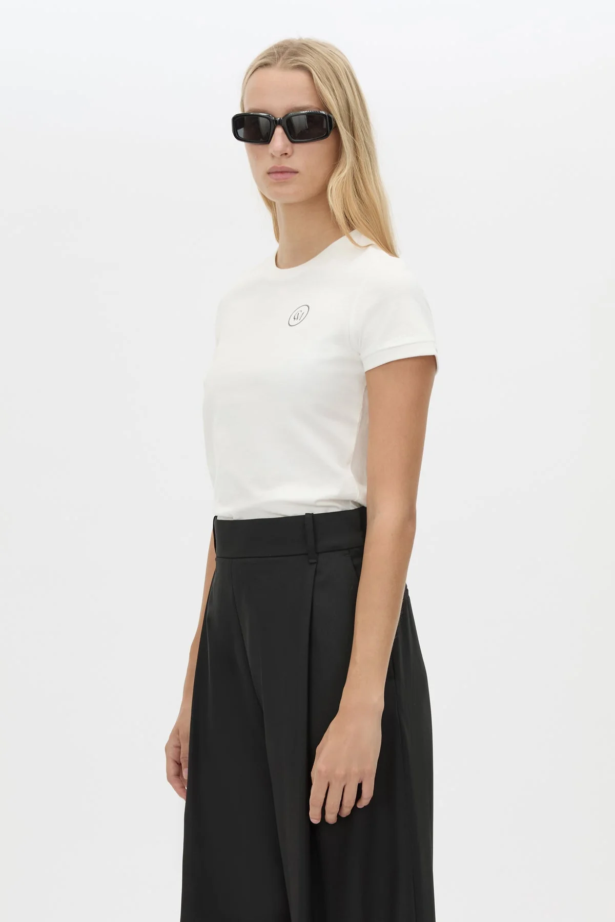 Bonnie Fitted Graphic Tee - Image 2