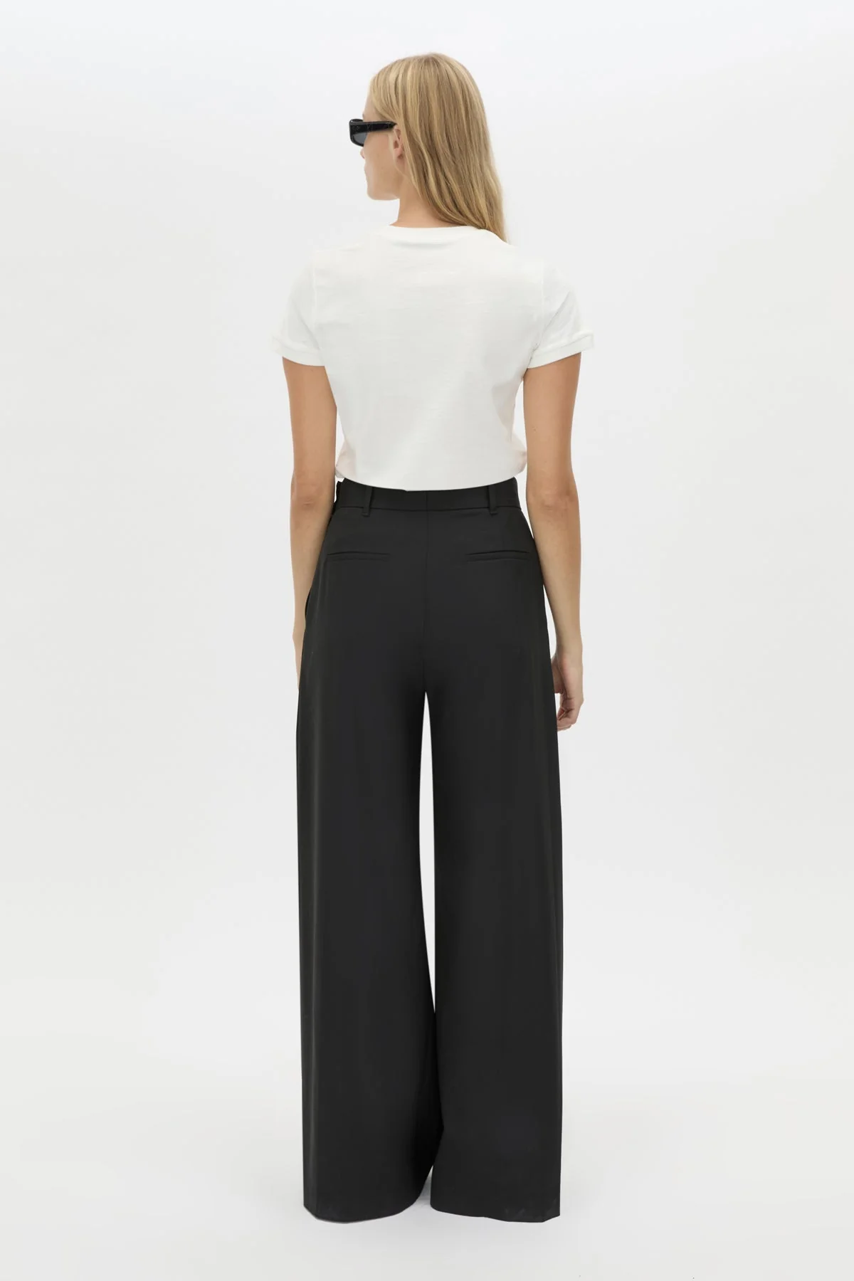 Bonnie Fitted Graphic Tee - Image 5