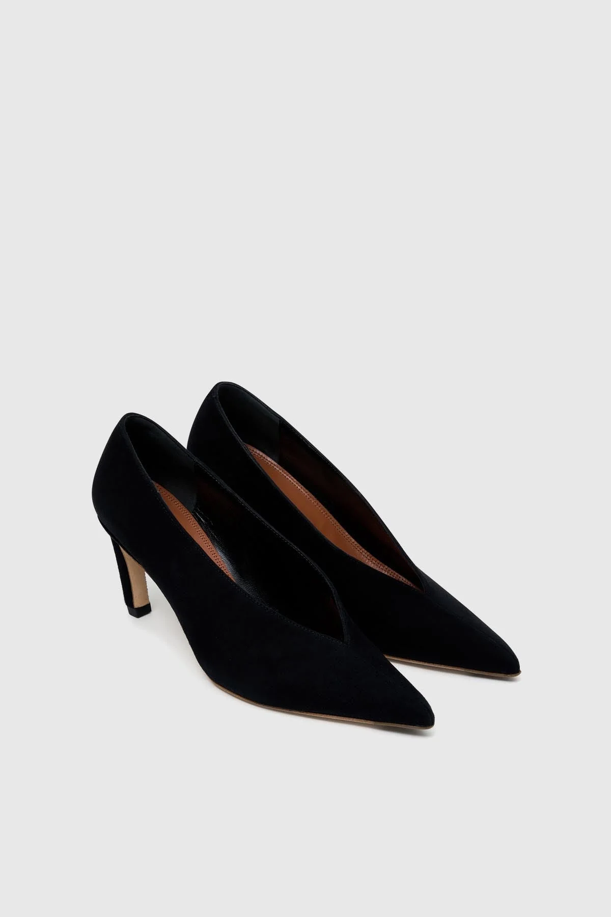 Celia Pointy Pump - Image 2