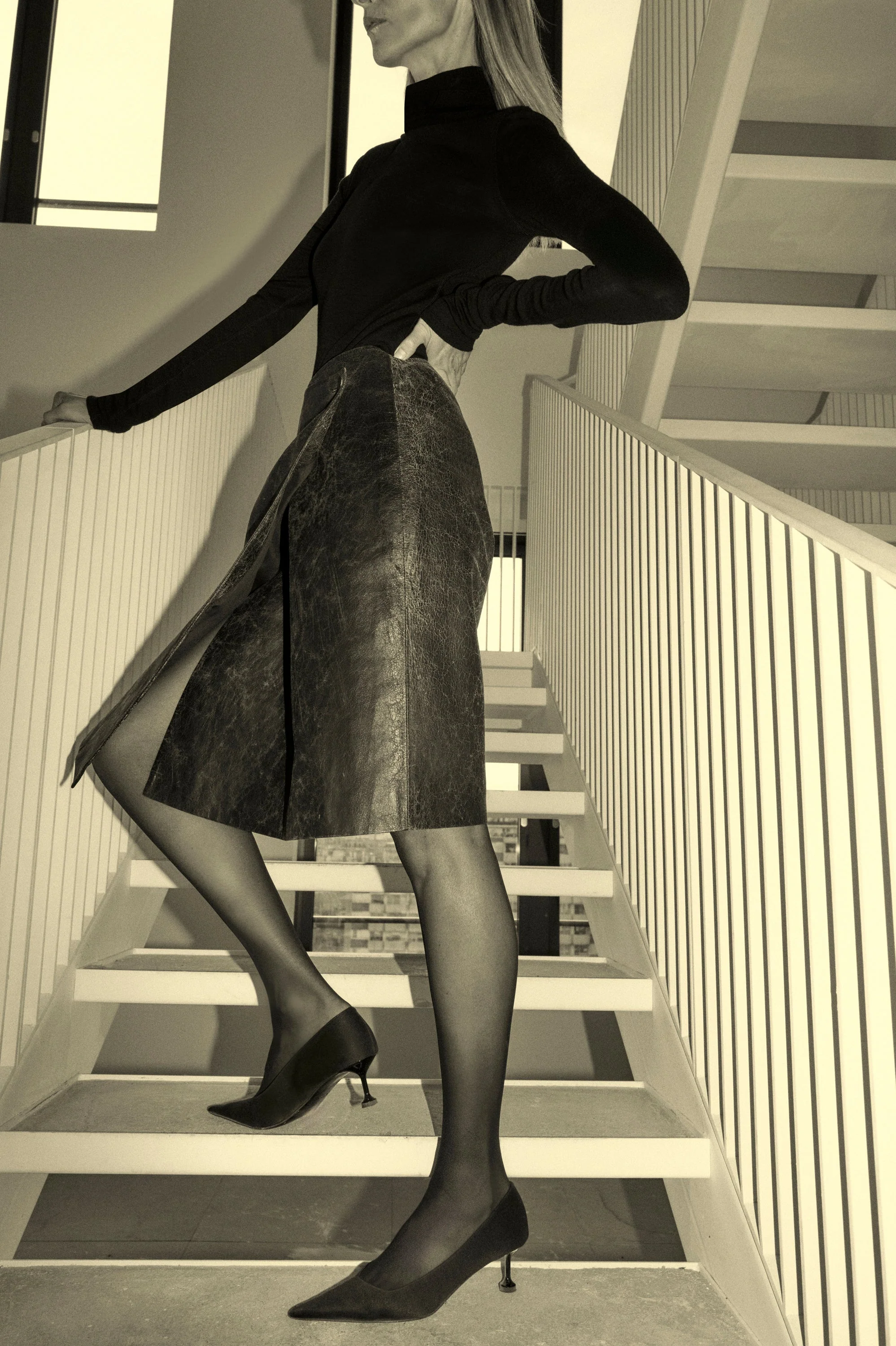 Dawn Leather Skirt - Image 3