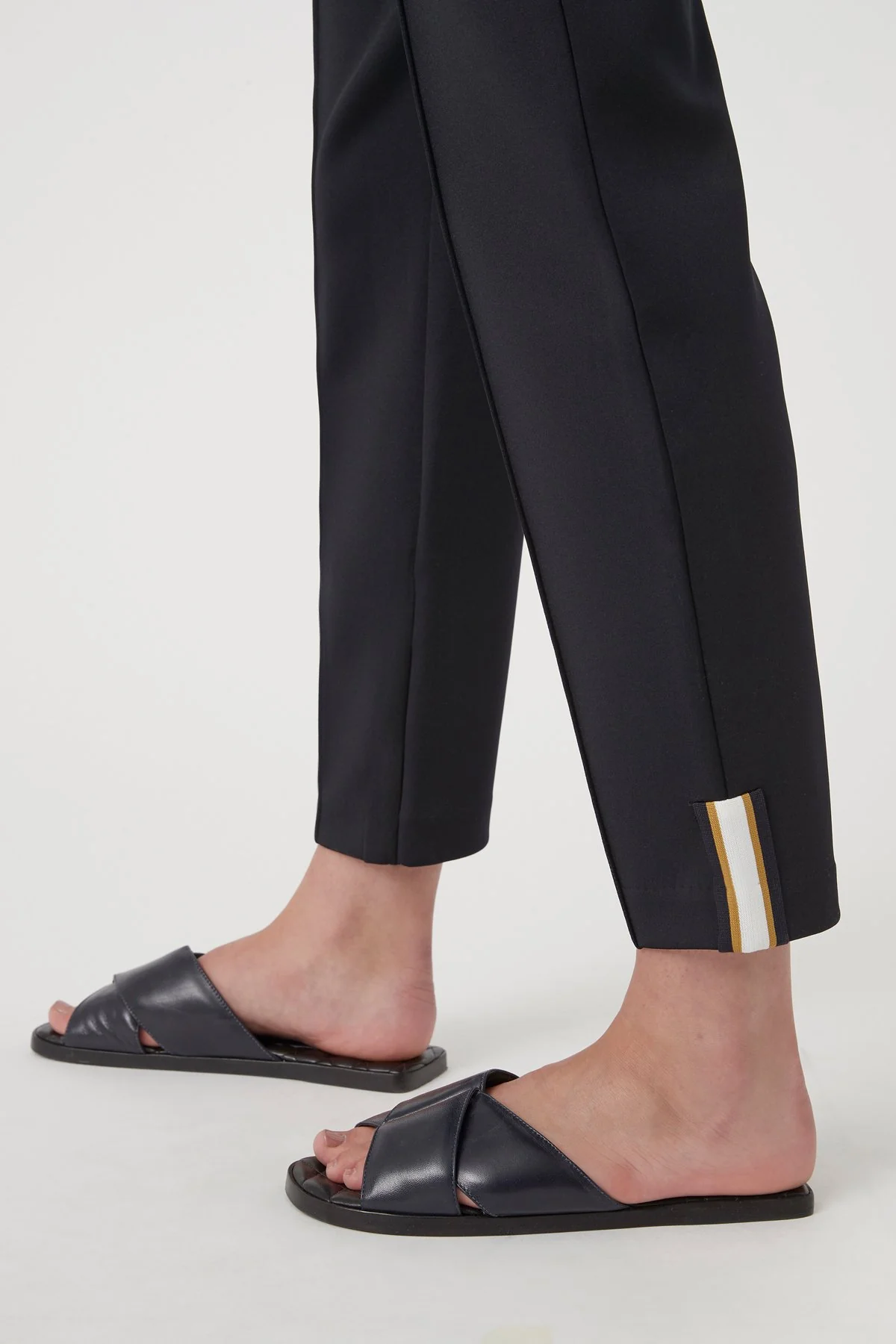 Lara Pant - Image 5