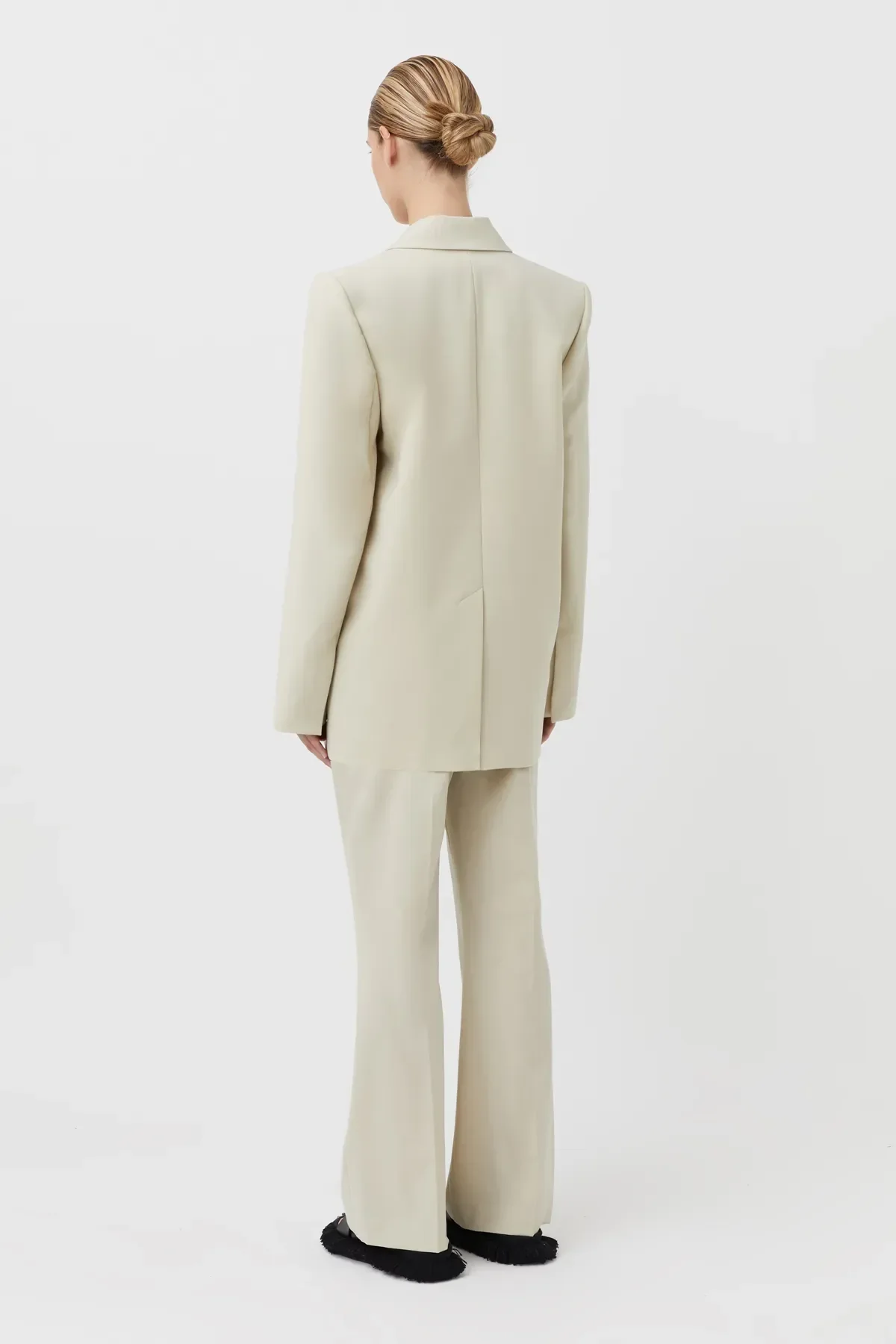 Petra Blazer - Image 4