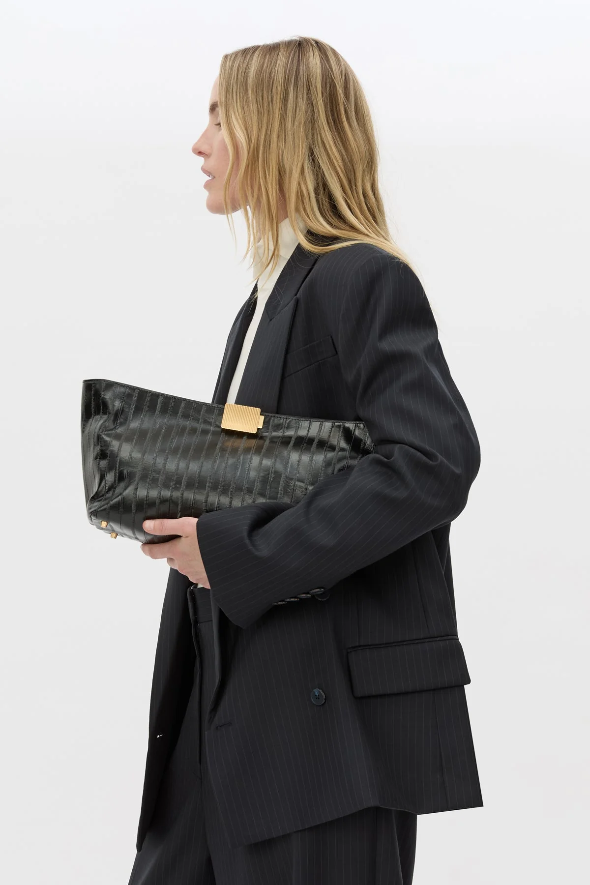 Poppy Eel Clutch - Image 2