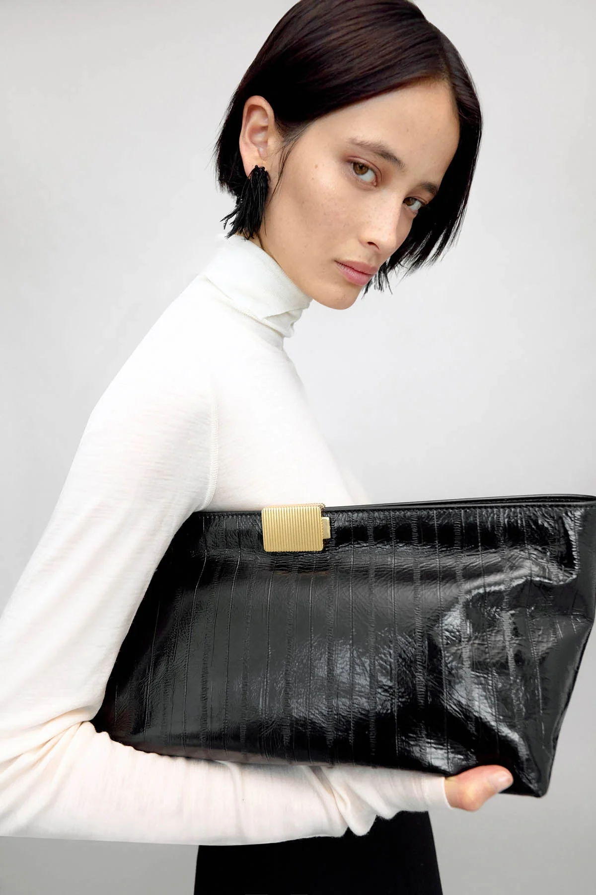 Poppy Eel Clutch - Image 4