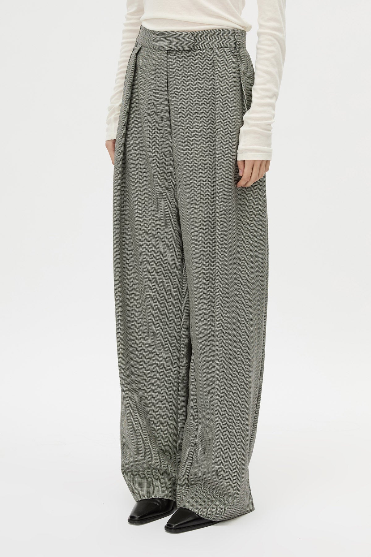 Ren Pant - Image 2