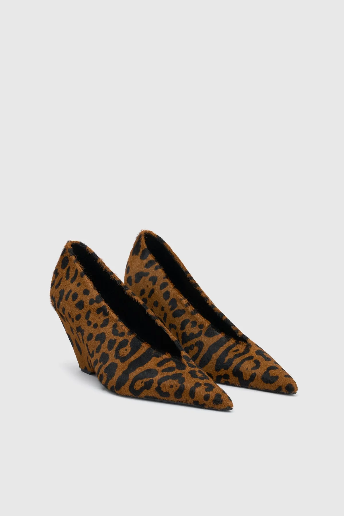 Rhys Leopard Pump - Image 5