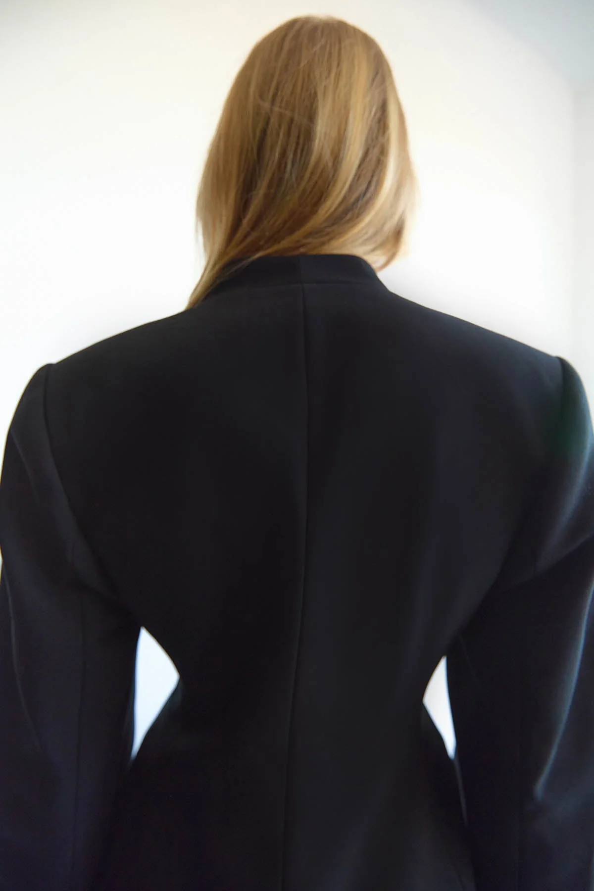 Tala Fitted Collarless Blazer - Image 7